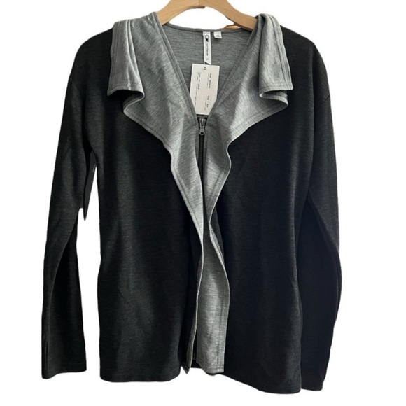 NEW! Cable & Gauge Zip Up with Thumbholes size small 
No Hood - Picture 3 of 8